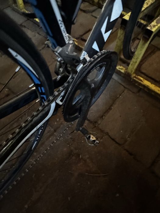 Kross Vento 2.0 z pedałami Shimano