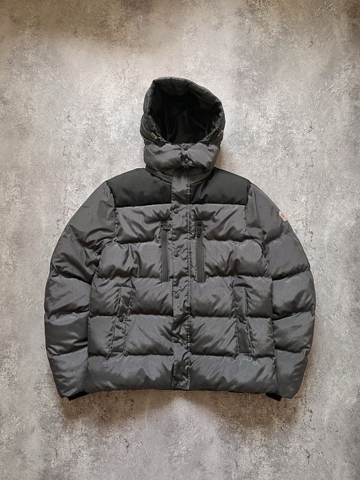 Сірий Теплий Пуховк Від Moncler
