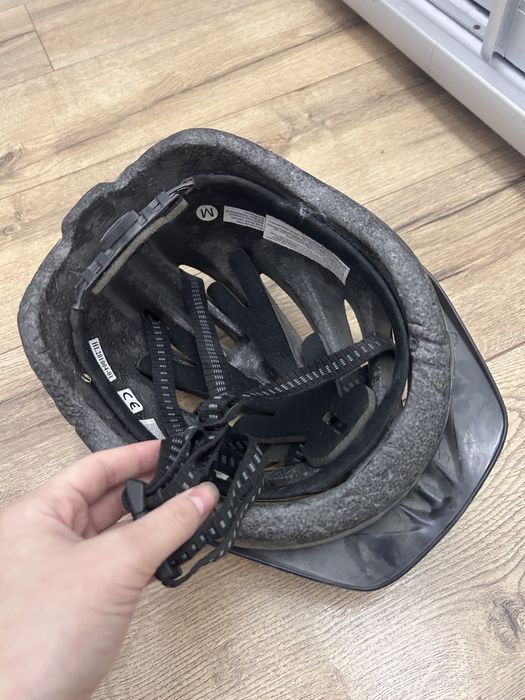 Велосипедний шолом