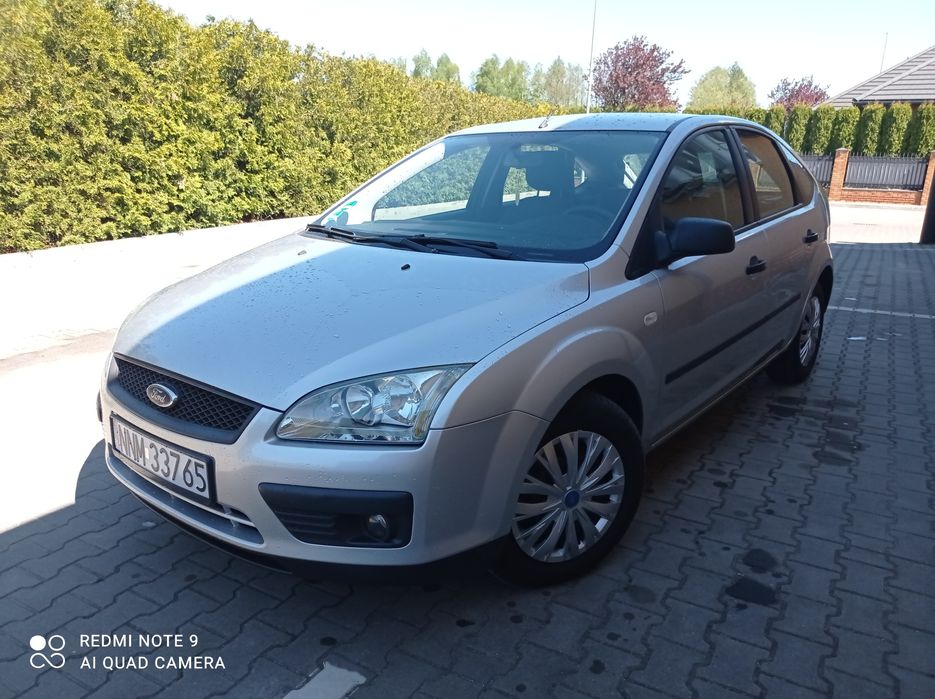 • Ford FOCUS • 1.6 benzyna • 5 drzwi • KLIMATYZACJA •