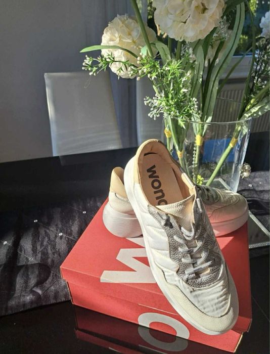 Buty WONDERS damskie