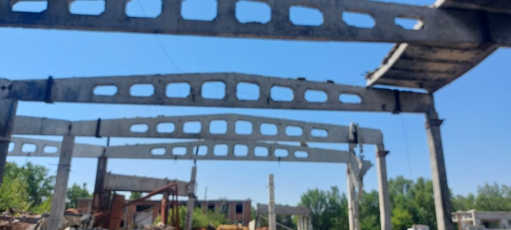Залізобетон.понелі 12м  Ферма 24м Колонії плити Ригеля