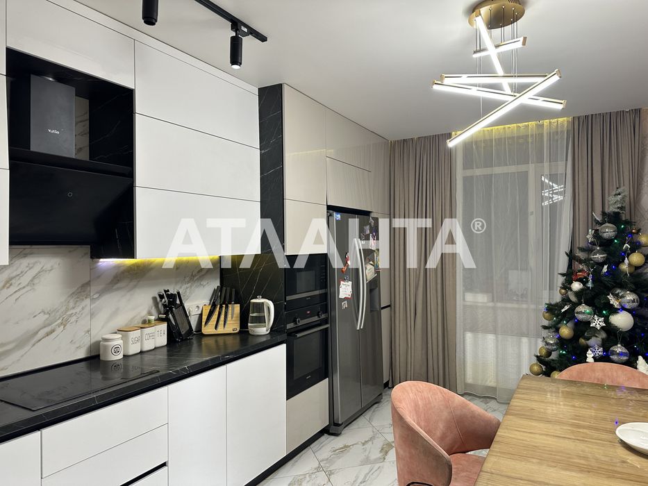 3 комнатная квартира с дизайнерским ремонтом в новом доме