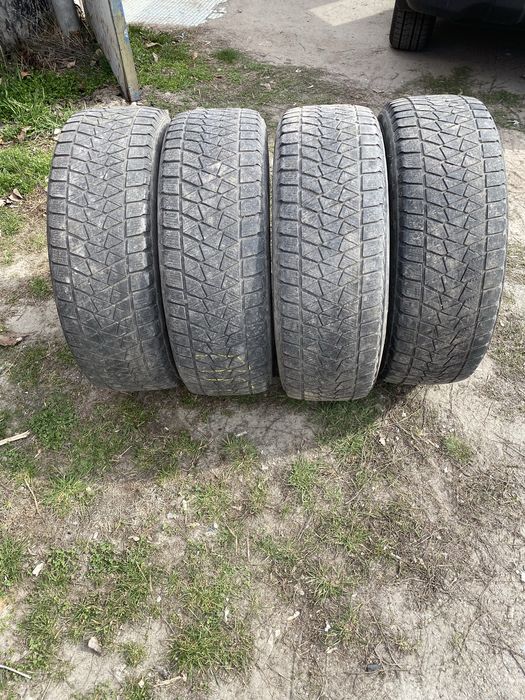 Продам шини 225/65/17 ,600 грн-шт