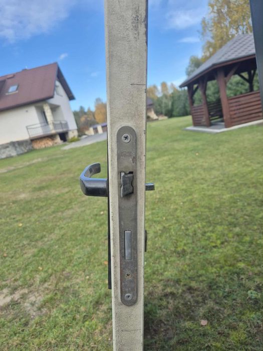 Drzwi stalowe ocieplane 100