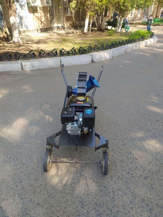 Измельчитель веток для мотоблока. Веткорез для древесины и овощей.