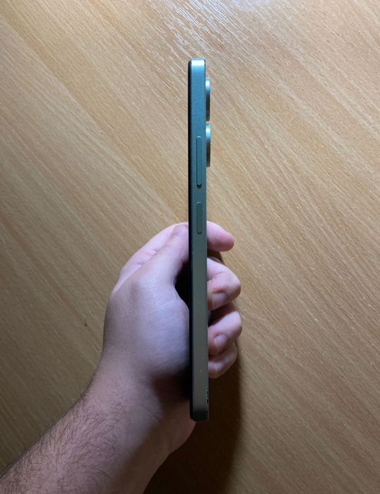 Продам телефон редми на 8 память 256