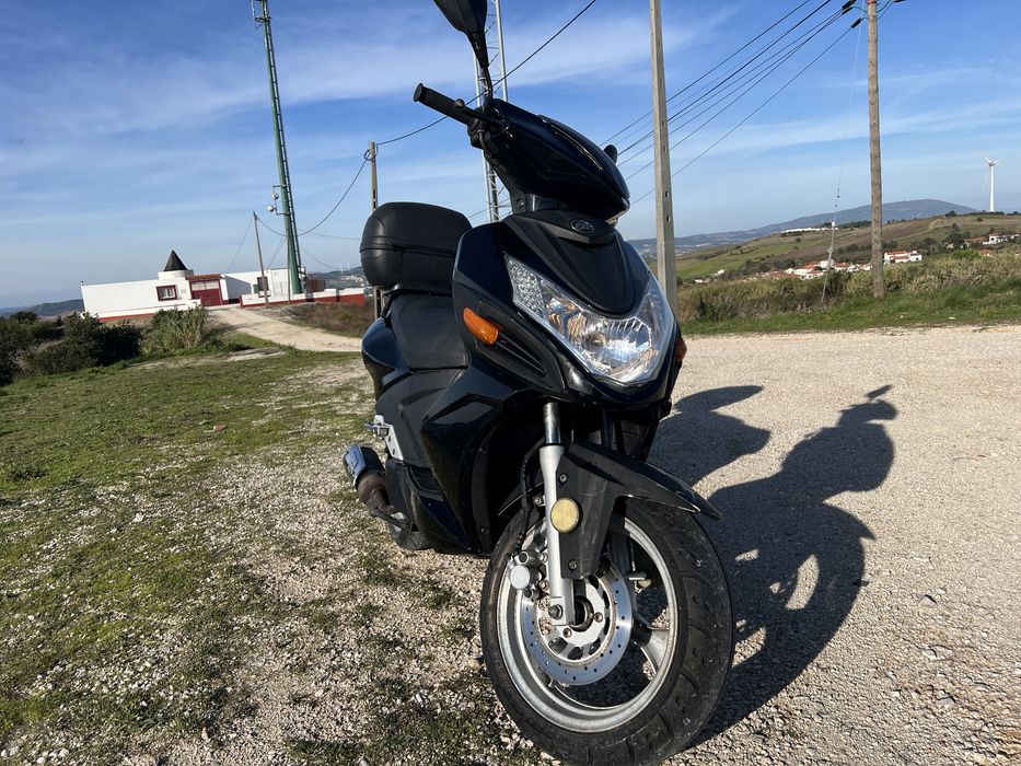 Scooter 125 cc  27000kms