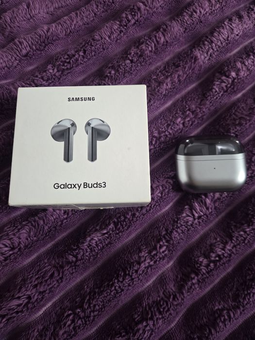 Продам навушники Galaxy Buds3