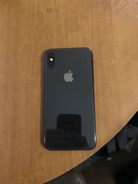 Айфон 10 на 64 Продам срочно