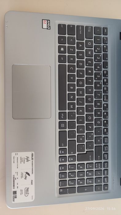 ASUS em bom estado pronto a utilizar