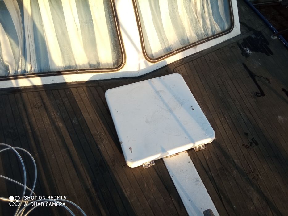 Łódź jacht motorowy cabina