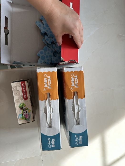 Zestaw puzzli i klocków