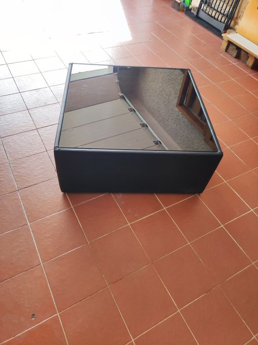 Mesa de centro, linhas modernas