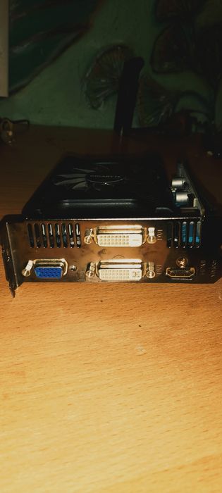 Видеокарта GIGABYTE GV r5750c 1g