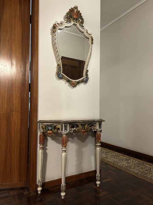 Mesa e espelho decoração!