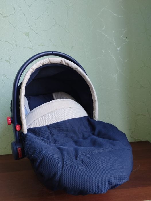 Автокресло с рождения