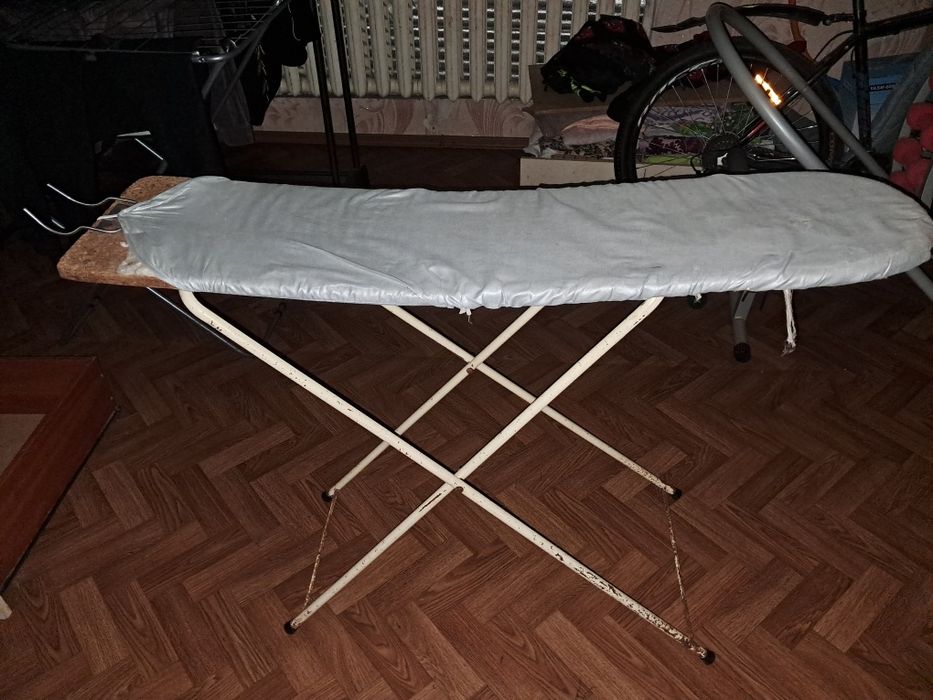 Гладильна дошка часів СССР, тренажер