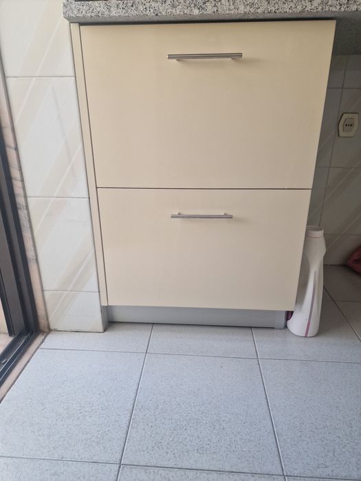 Vendo Uma Cozinha