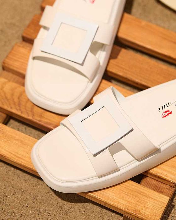 Красивые летние шлепанцы