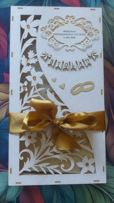 Kartki na ślub ręcznie haftowane w pudełkach