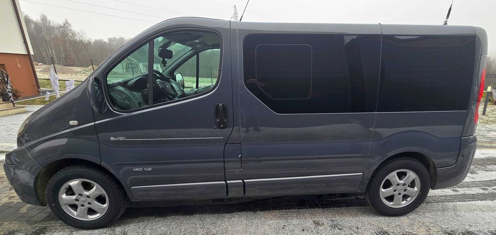 Renault Trafic Black Edition