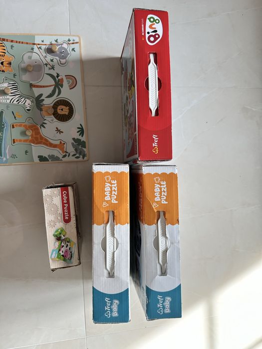 Zestaw puzzli i klocków