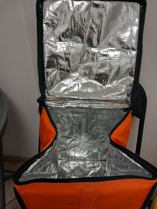 Torba termiczna firmy Just Eat
Bardzo profe