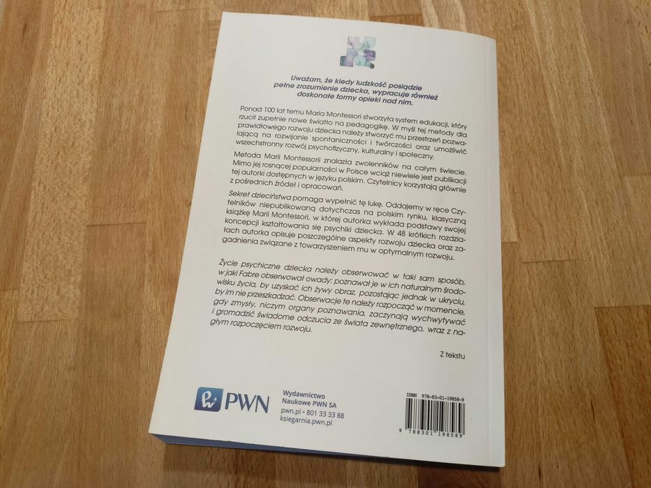 Sekret dzieciństwa - Maria Montessori.