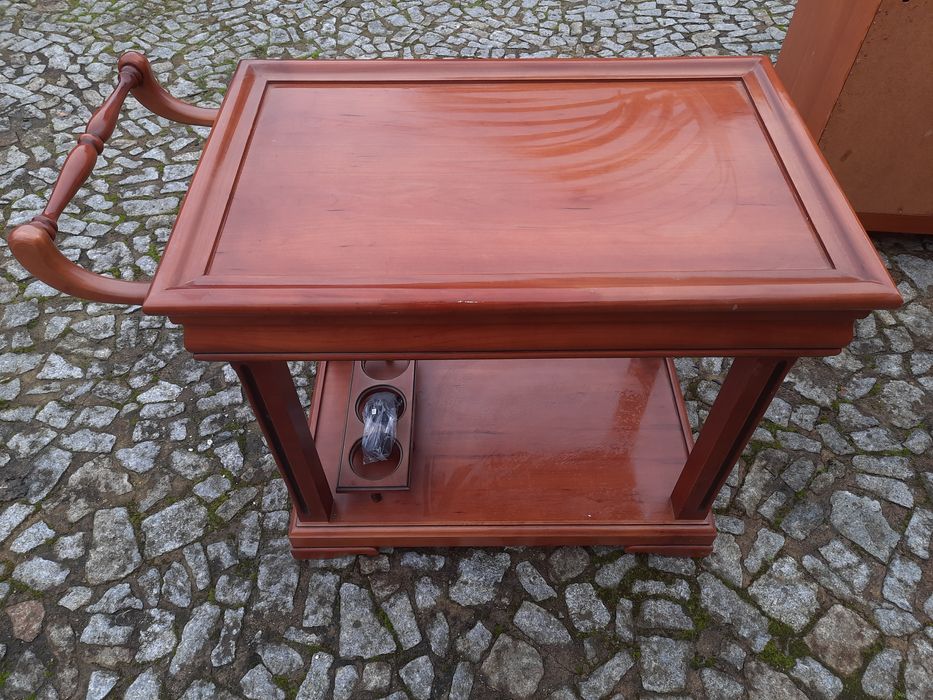 Carrinho de chá/ móvel de bar