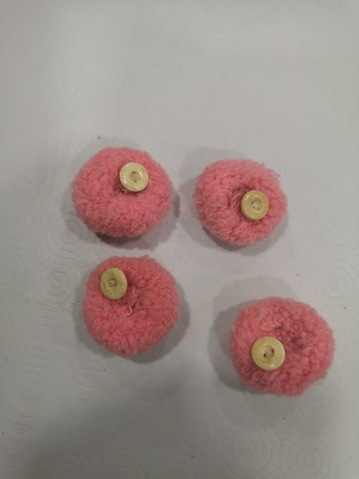 botões de almofada muito antigos