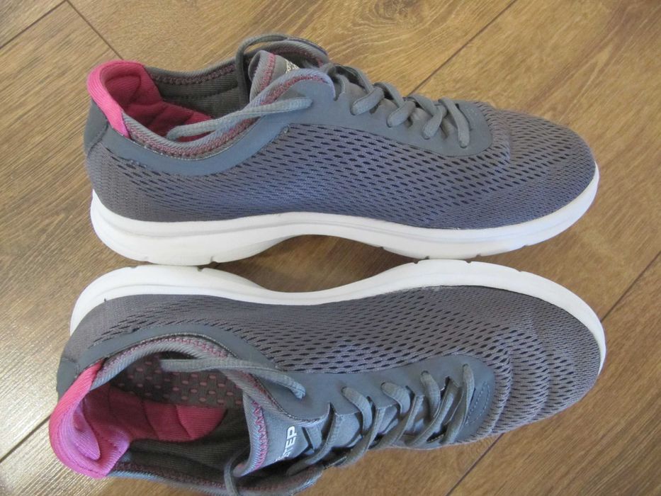Кросівки жіночі Skechers 39р 25,5см