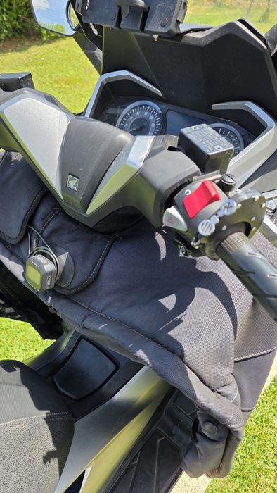 Honda Forza 300.