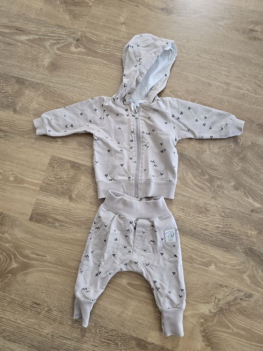 Dres bluza spodnie komplet rozm 68
