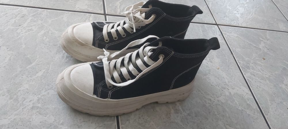 Buty czarne trampki 39