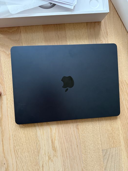 MacBook Air M2 2022 в гарному стані