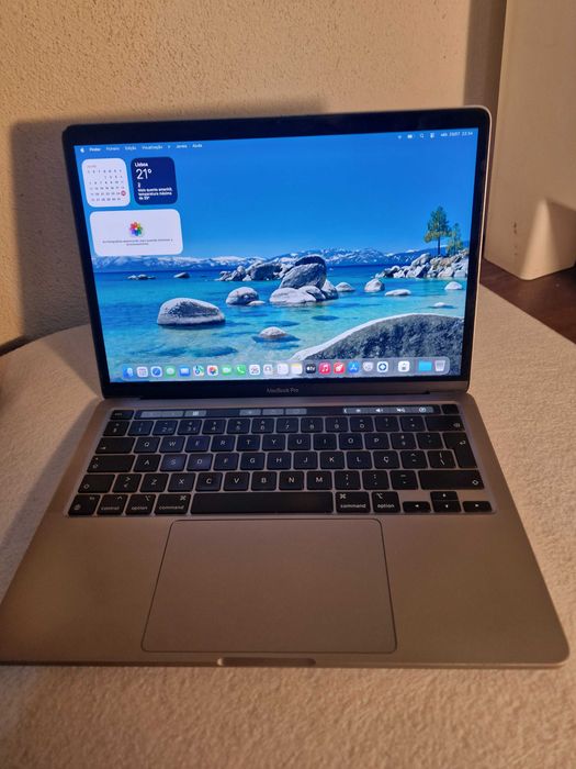 MacBook PRO Touchbar M1, 2020 com varios programas )