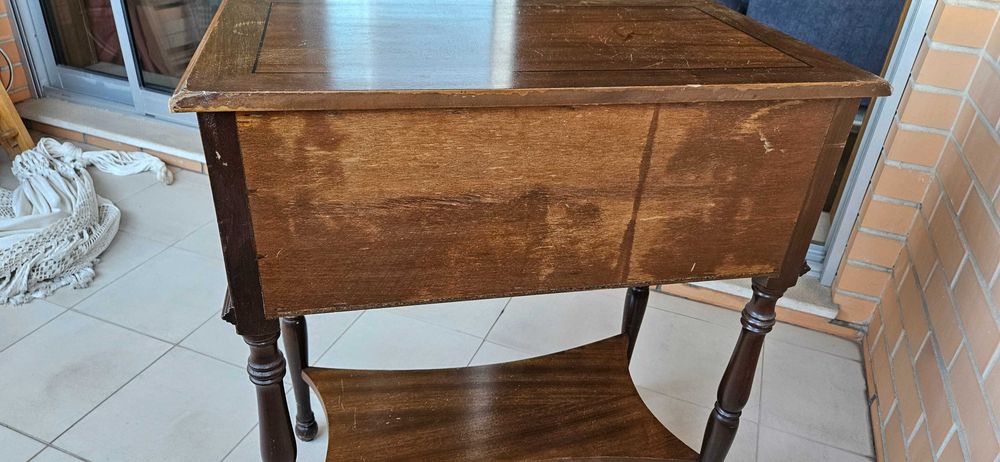 Mesa / bar para sala
