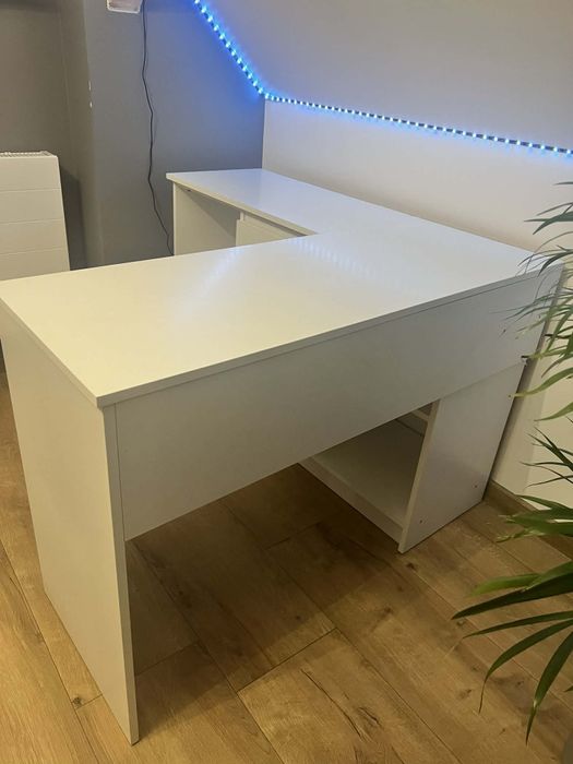 Biurko białe narożne
