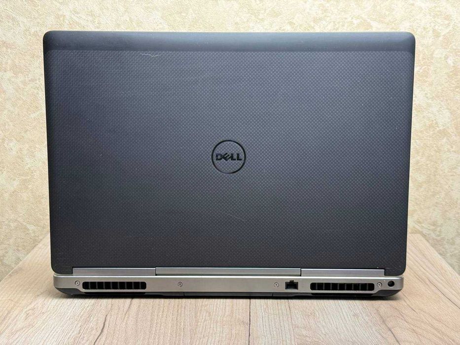 Игровой Dell Precision 7710 17,3 FHD ips i7/16/ssd256/NVIDIA 4GB