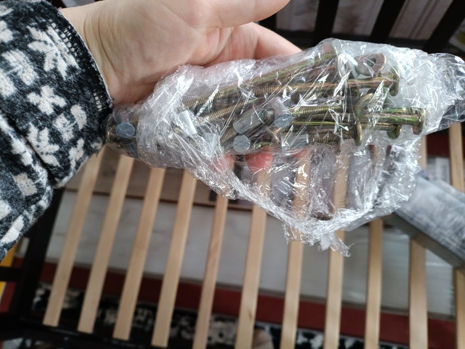 Дитяче ліжко з маятником та + 2 матраци