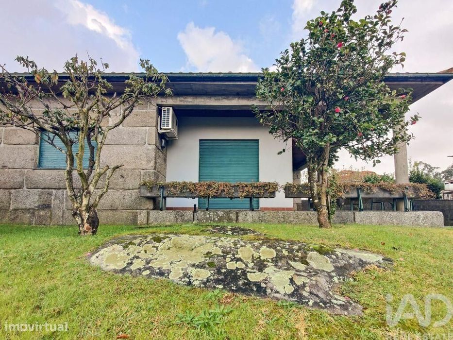 Moradia térrea T3 em Refontoura de 132 m2