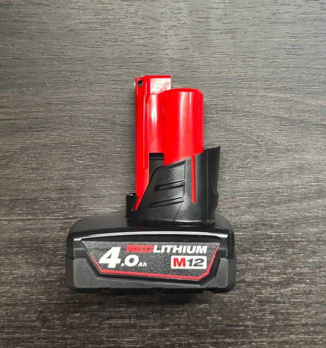 Акумулятор Milwaukee m12 4ah