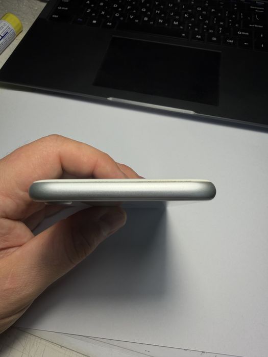 Iphone 8  64gb neverkock