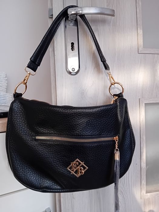 Nowa torebka typu rogal.