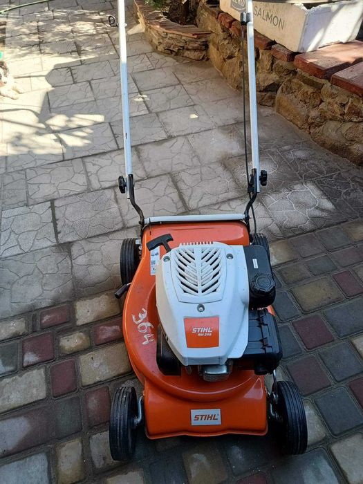 Бензиновая газонокосилка STIHL RM 248
