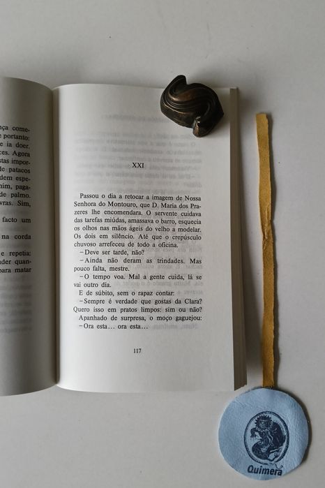 Uma abelha na chuva, Carlos de Oliveira