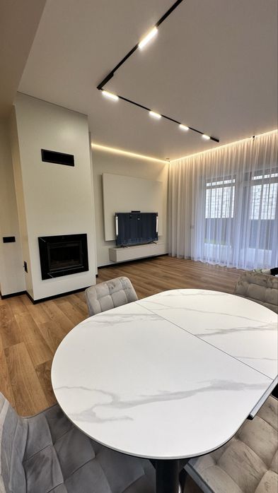 Продаж розкішного будинку в р-ні Червениця