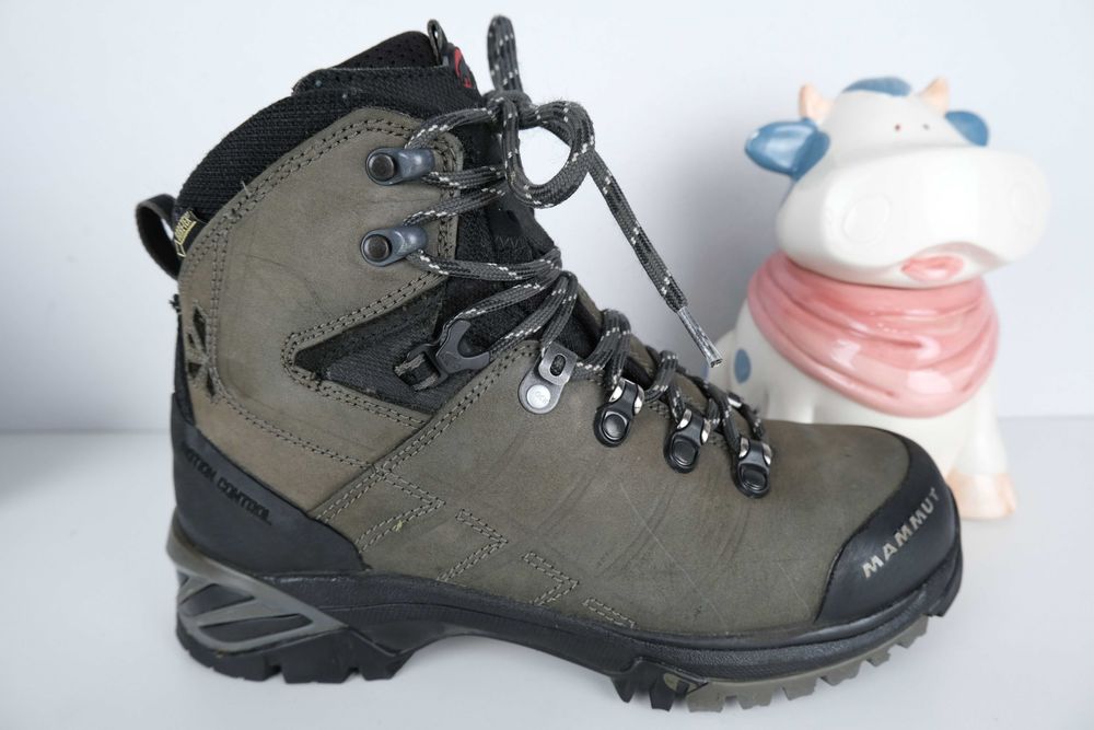 Mammut gore-tex skóra r 39