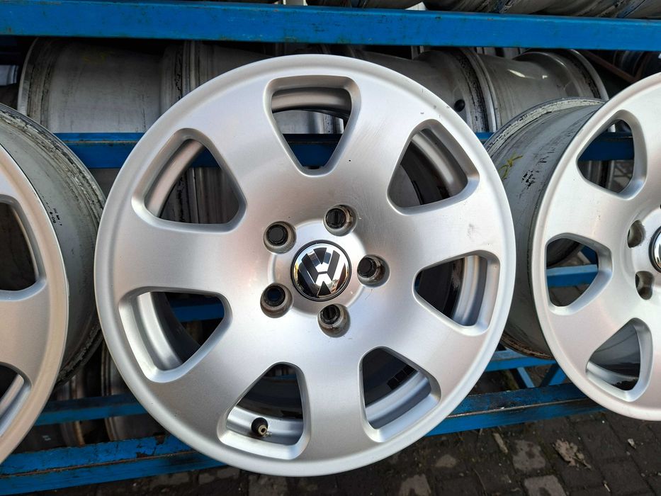 Оригінальні ковані диски Audi 5/112 R15 7J ET39 8EO 601 025.